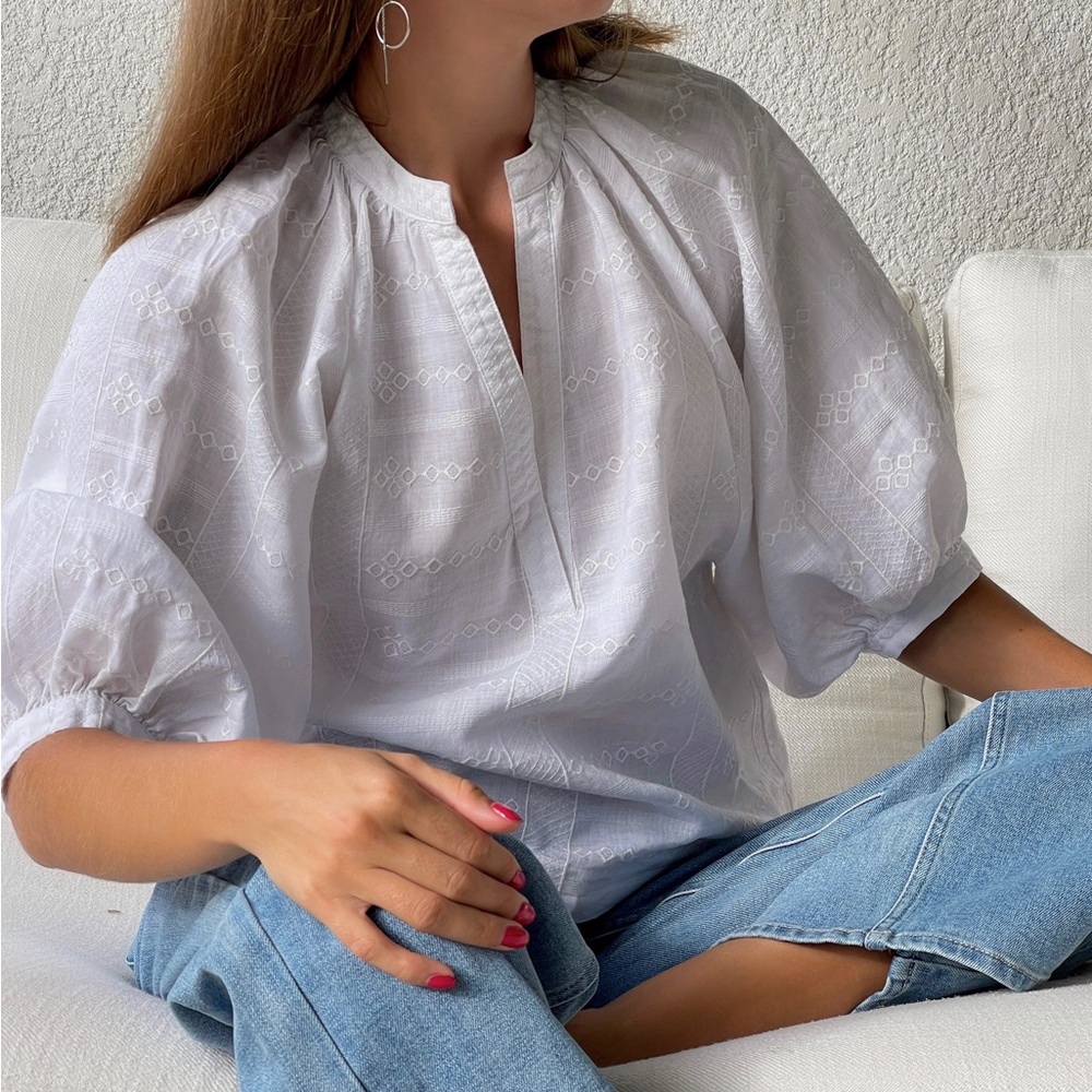 Zoe Kratzmann white porcelain embroidered top. Size 1 (S-M), 100% cotton. New